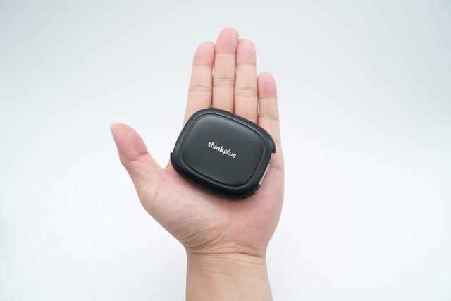 伸缩线+线盒设计，不缠绕更便携，thinkplus 240W轻锋数据线拆解