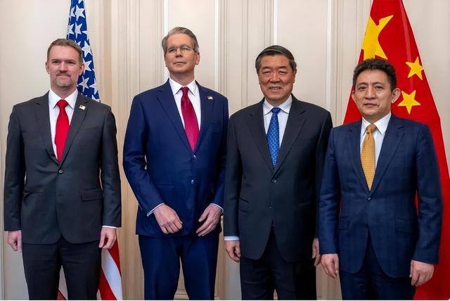 第一天会谈终于结束，中方代表微笑离场，美方表态：非常具有建设性
