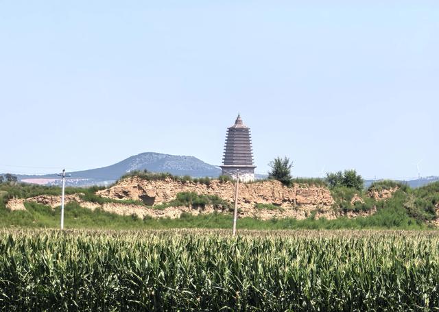 从辽阳到巴林左旗到宁城，既是一次地域旅行，也是一次历史回望