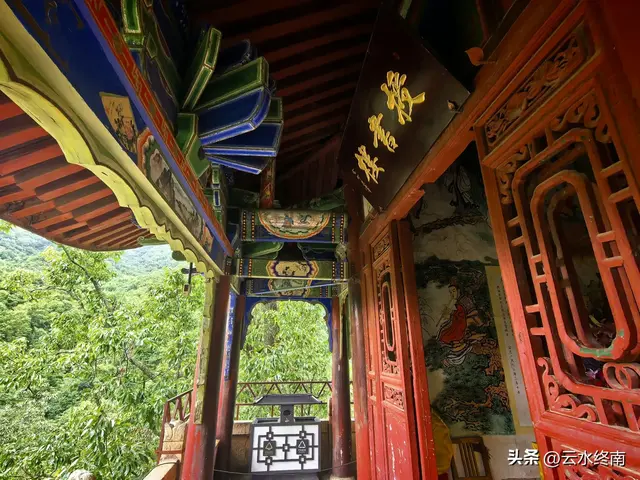 蜀道上的大人物，没有一个不来这里拜谒，但我是个看热闹打酱油的