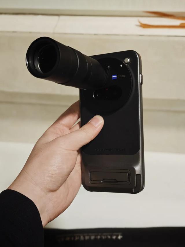 vivo X300系列正式发布！真机上手、配置信息汇总及样张汇总！