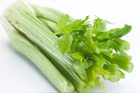 为啥吃芹菜不吃叶子？或许很多人不清楚，为了健康不妨了解一下图片