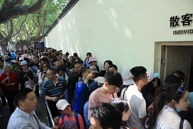 文旅转型的“杭州样本”：灵隐寺免票，终结“门票经济”的又一步