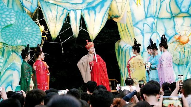 疯抢！“皇帝”不够用了