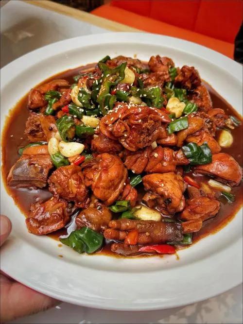 别只爬泰山：泰安菜市场的“隐藏吃法”，3家小店50块吃到扶墙！