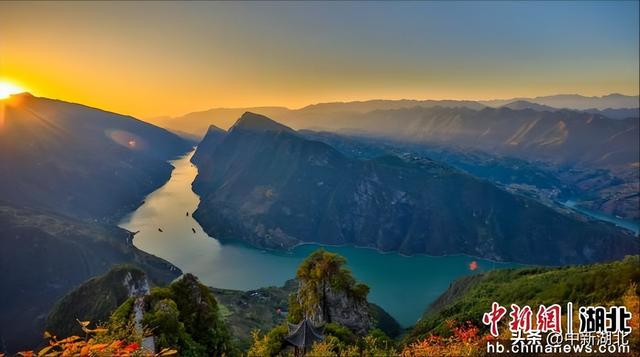 湖北恩施：秘境山水间，一程一世界