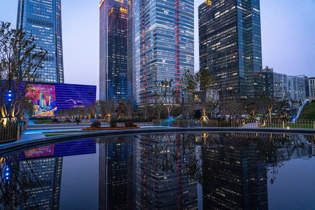 终于等到！北京CBD核心区公共绿地广场开放了！