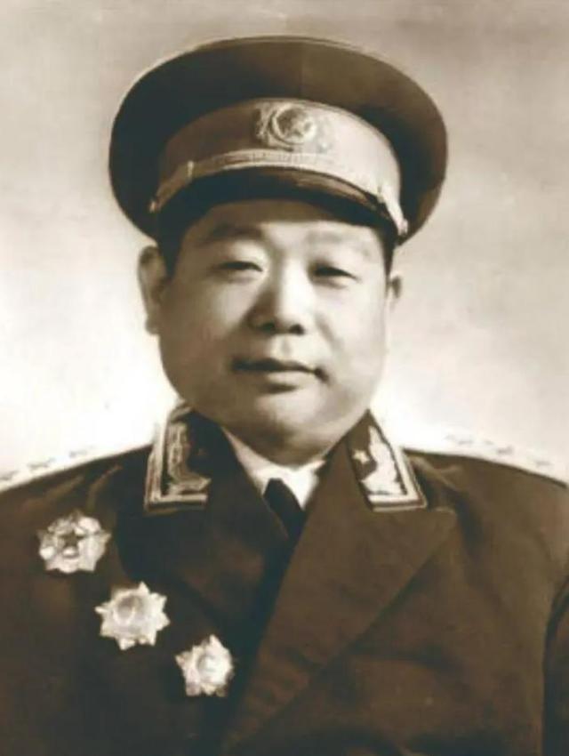 74年李先念找到李德生，沉默半晌后说：要你辞职，是毛主席的建议