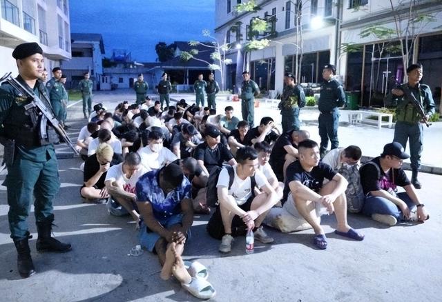 柬埔寨扫荡电诈园区：大批人员转移