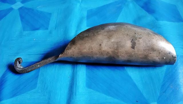 印尼青铜钟濒临失传，老人坚守独门技法，竟与非洲古乐器隔空共鸣