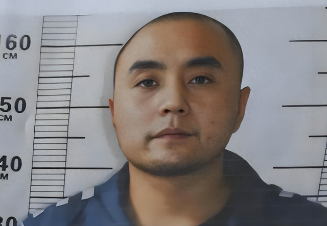 杀人凶手凭空消失，警方追凶20年后才知，他藏在“最安全的地方”
