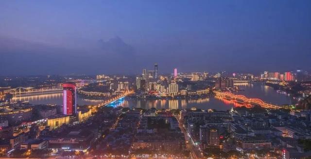 东北人去了趟南宁和柳州，直言不讳：南宁人和柳州人气质截然不同