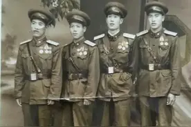 1955年有37万余人被授予少尉军衔，八九十年代很少能够离休的图片
