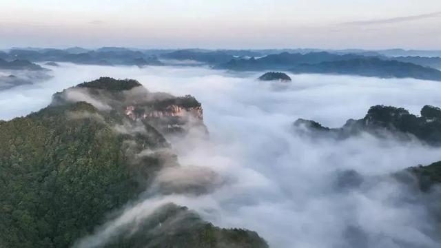 乡游黔中 · 施秉县 城关镇丨㵲阳河畔龙腾跃,云台之巅觅仙踪