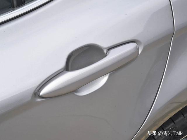 没门把手，没实体按键，反人类的汽车设计不想忍了