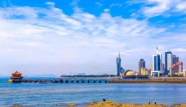 山东省的“第一城”，究竟是济南，还是青岛？谁的实力更胜一筹？