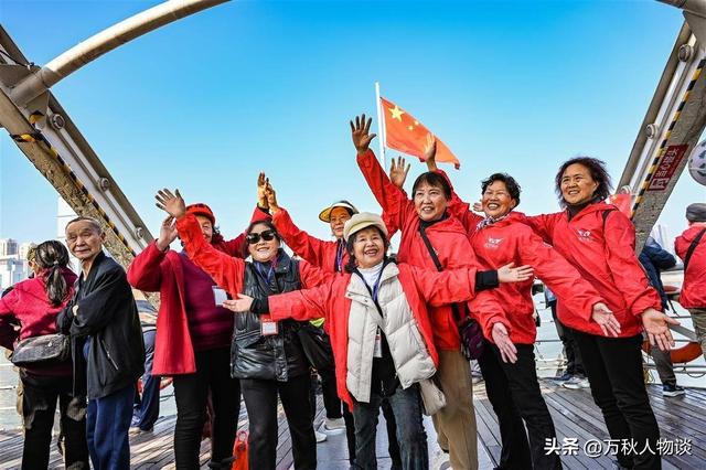 旅游业大降温！暑假过半宁愿宅家吹空调也不旅游？年轻人醒悟了！
