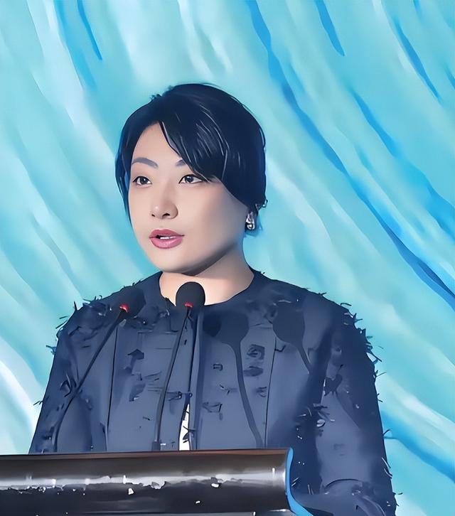 官媒发文！宗馥莉再破"天花板"，让亲叔宗泽后和商界刮目相看