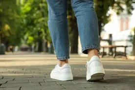 “倒着走”好处难以替代！医生提醒，方法不对反伤身图片