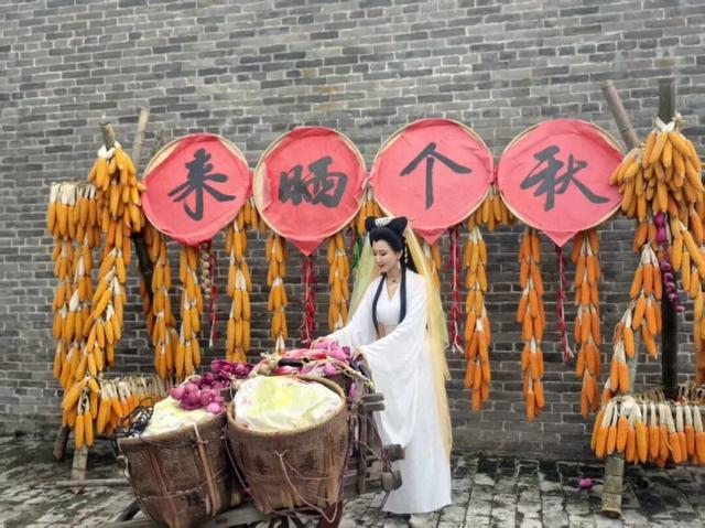 多彩滨州迎双节 文旅好礼乐不停│雨润百年古堡！魏氏庄园国庆假期第二天迎高峰，烟火与诗意共燃