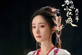 杨幂和赵丽颖的差距越来越明显，一个遥遥领先，一个后劲乏力图片