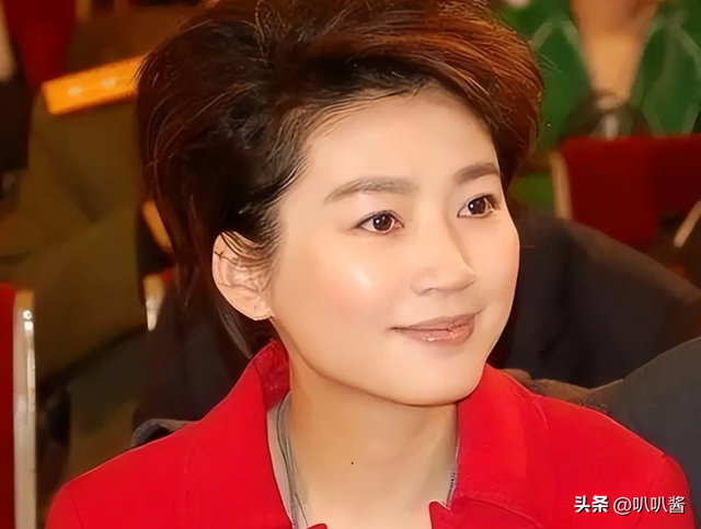 “余生好好走”，57岁央视主持王小丫，曾在病床上的留言引人泪目