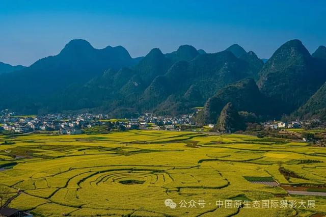 黄小西吃晚饭⑤丨兴义万峰林：喀斯特峰林间的田园牧歌