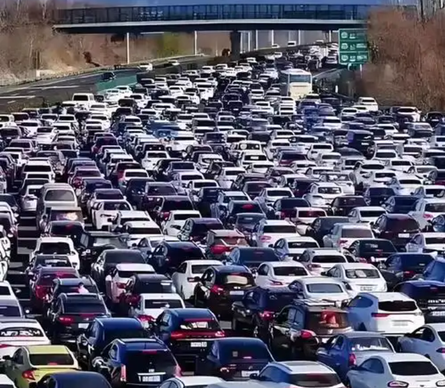 中秋国庆放假时间已出，连休8天，还有3个好消息，2个坏消息