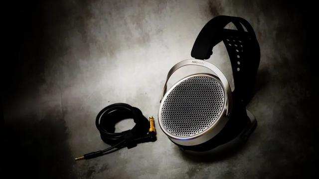 HIFIMAN HE600这款新品平板耳机，它会让我想起这么一位演员……