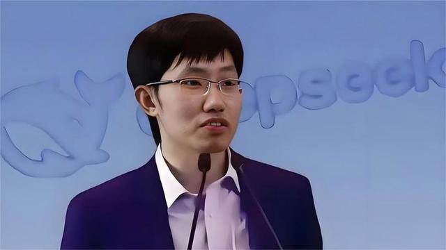 华裔天才少年成百亿富翁，曾献计特朗普，阻止中国AI技术抢跑