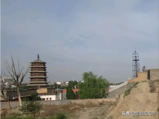 走进应县木塔