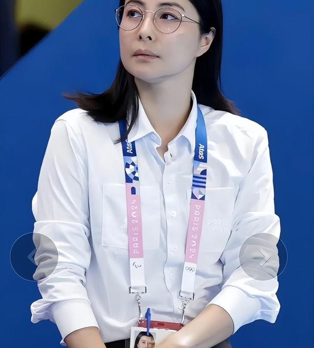 霍家没想到，被寄予厚望的儿媳郭晶晶，竟遭到一个这么大"教训"