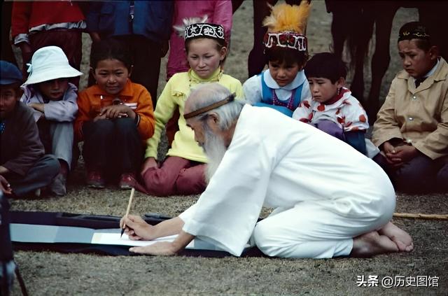 实拍：1986年的乌鲁木齐，风光古朴又自然！