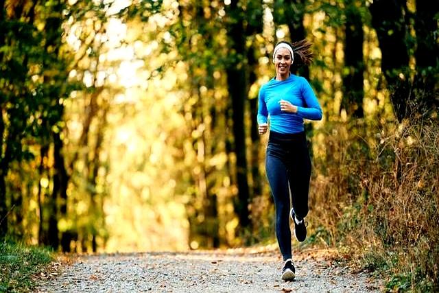 长期坚持跑步的4个危害，看完你还想跑吗？