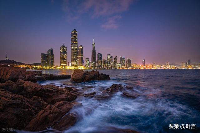 话青岛：海滨城市的美，不需刻意邂逅，面朝大海，转角皆是风景