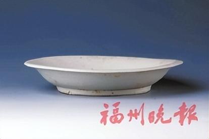 归帆连沧海 云霞映屏峰