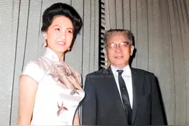 连战妻子方瑀有多美？尚未出阁在金门前线留影，气质优雅身材婀娜图片