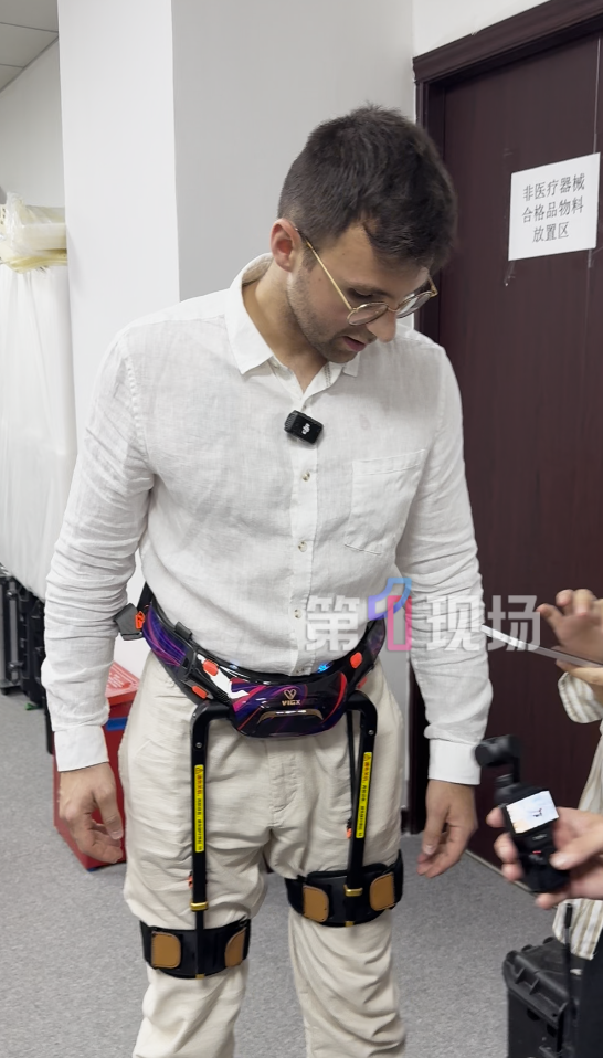 马库斯来了！参观东纵纪念馆、体验外骨骼机器人、吃牛肉、喝凉茶……这很深圳！