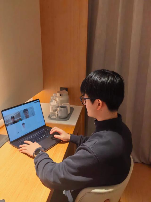 「开垦」鸿蒙生态的极客们	，种出漫天星光