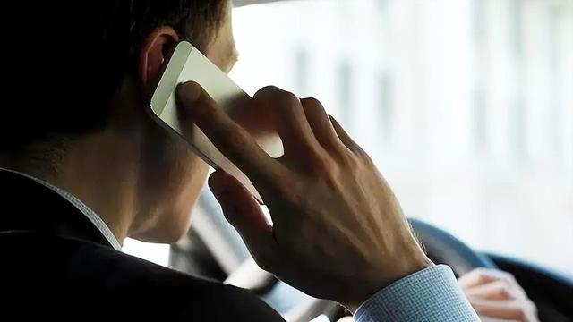 年终奖50万变成15万，我当即离职退掉公司群，第二天老板慌了