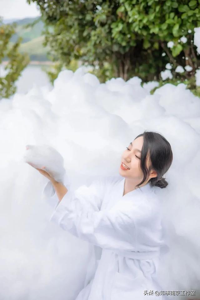 又问我，江苏安徽洗澡哪城强？