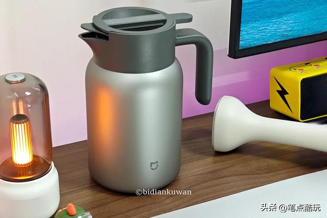 双层纯钛，健康饮水：小米新出的钛保温壶1.2L真香！