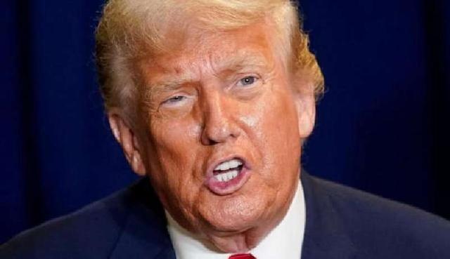 特朗普亲口下令，对华加税100%，但他没想到：中国已看清他的底牌