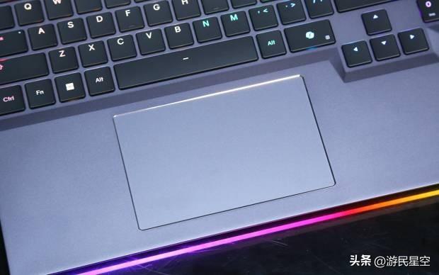 机械革命苍龙16 Ultra评测：锐龙9 9955HX3D+RTX 5090