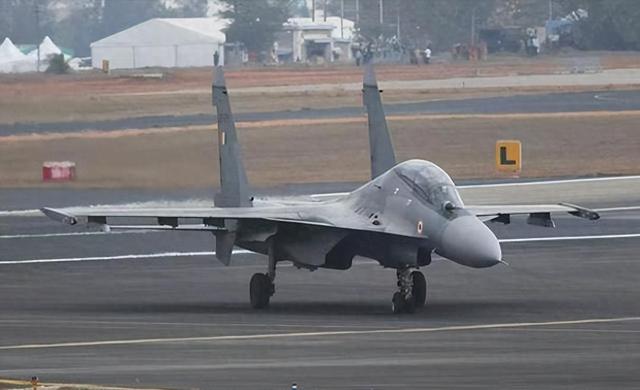 中俄联手“清场”！印度中亚军事基地被拔，新疆22年空中威胁终结