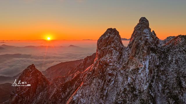 安徽池州：九华山雪景如画