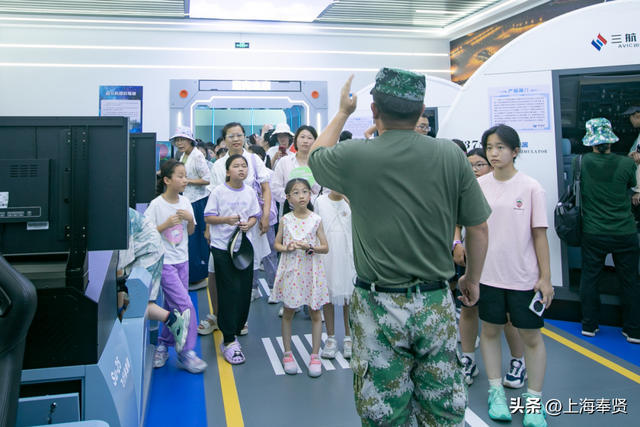 搭上大巴，来一场说走就走的国防walk！柘林镇“海防泱泱”全民国防教育大巴投入试运行