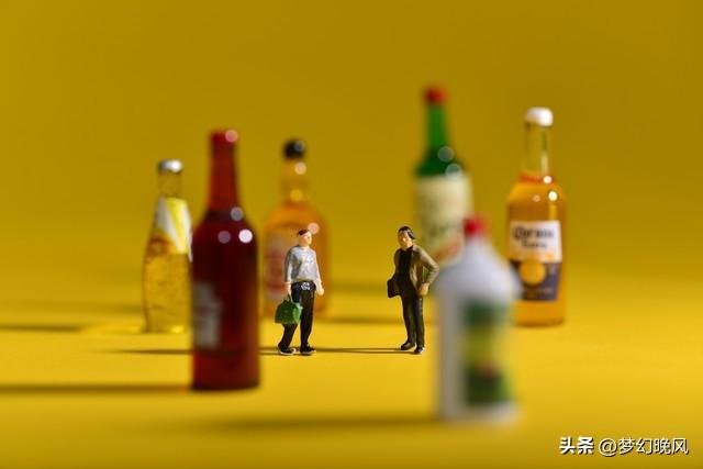 没有夫妻生活的男人，往往逃不过这3种行为，很现实，也很扎心