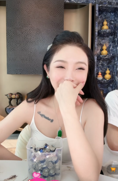 “买英国精子生3娃”的山东女人，7年后现状曝光，她如今怎么样了