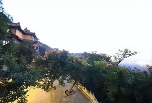 秋天的千佛山